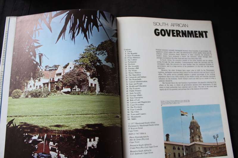 SOUTH AFRICAN GOVERNMENT by Anthony Hocking. No. 4 in MacDonald Heritage Library Series.