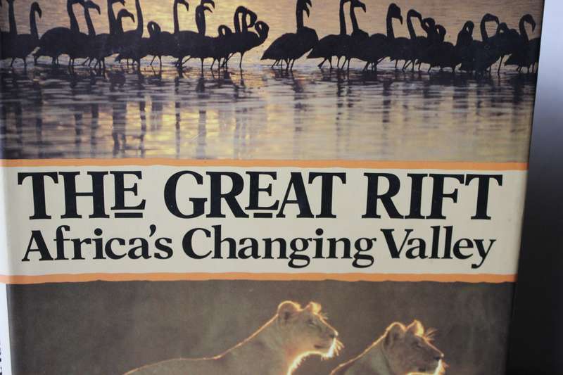 THE GREAT RIFT. Africa's Changing Valley. Anthony Smith.