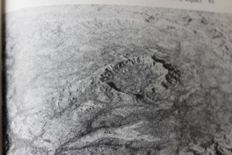 THE COSMIC SERPENT by Victor Clube and Bill Napier. (A giant comet)