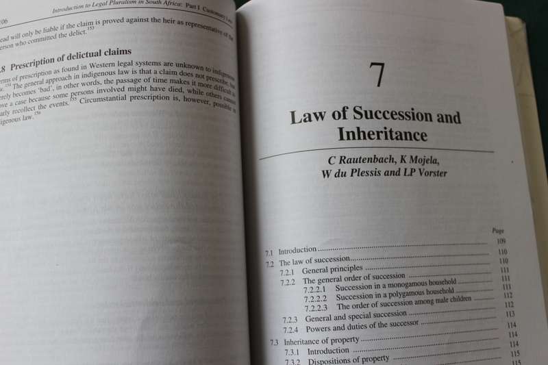 INTODUCTION TO LEGAL PLURALISM in South Africa. Part 1. Customary Law. Bekker/Labuschagne/Vorster