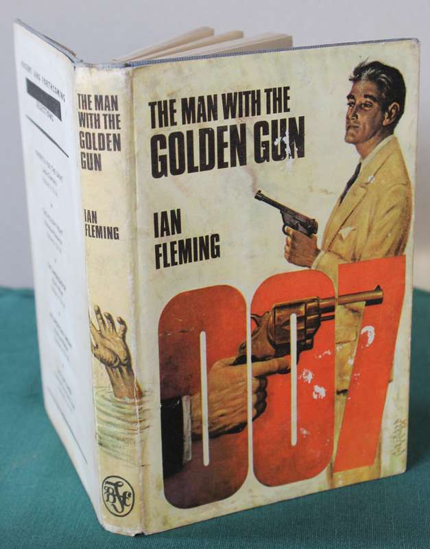 THE MAN WITH THE GOLDEN GUN by Ian Fleming. Book Club edition.