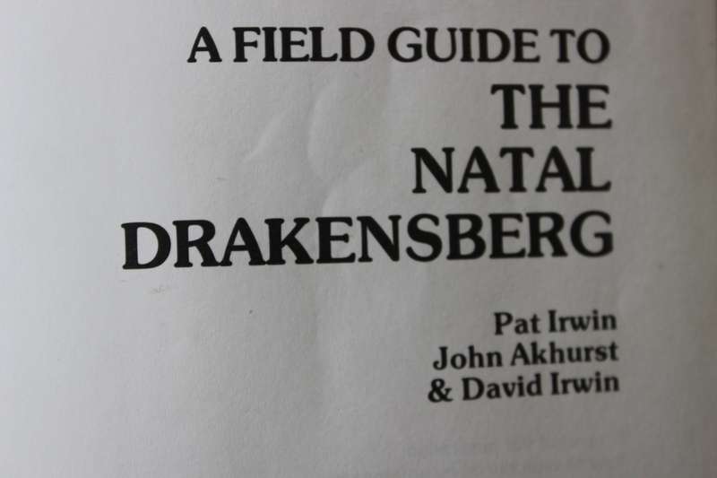 A FIELD GUIDE TO THE NATAL DRAKENSBERG. (A wildlife handbook) Pat Irwen.