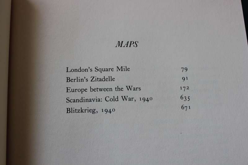 THE LAST LION. Winston Spencer Churchill. ALONE 1932-1940 by William Manchester. (Second Volume)