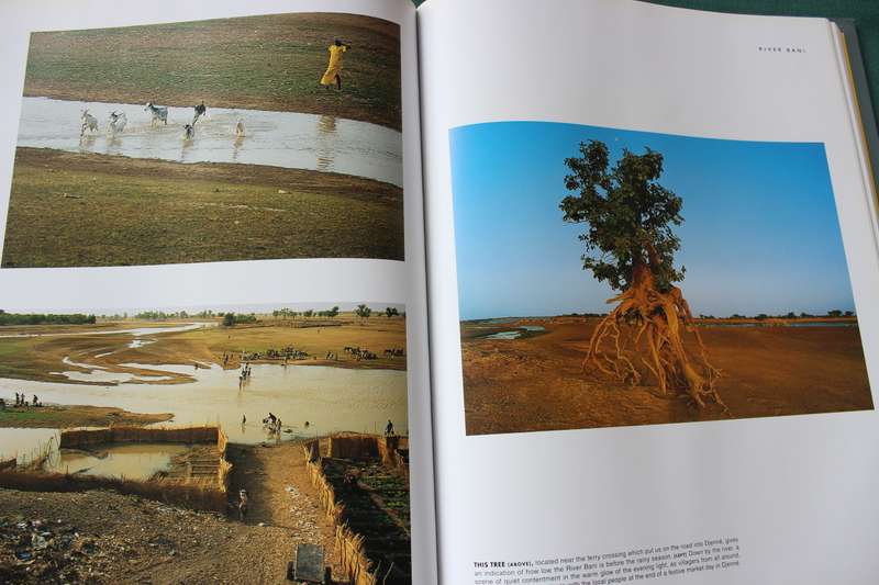 INSIDE SAHARA. Photographs by Basil Pao. Introduction by Michael Palin.