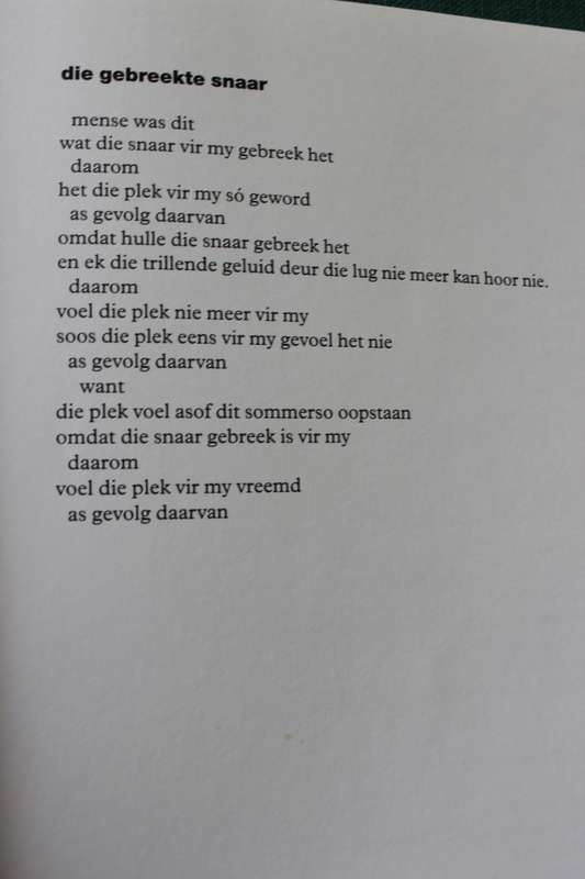 die sterre sê 'tsau'.  /Xam-gedigte gekies en versorg deur Antjie Krog.