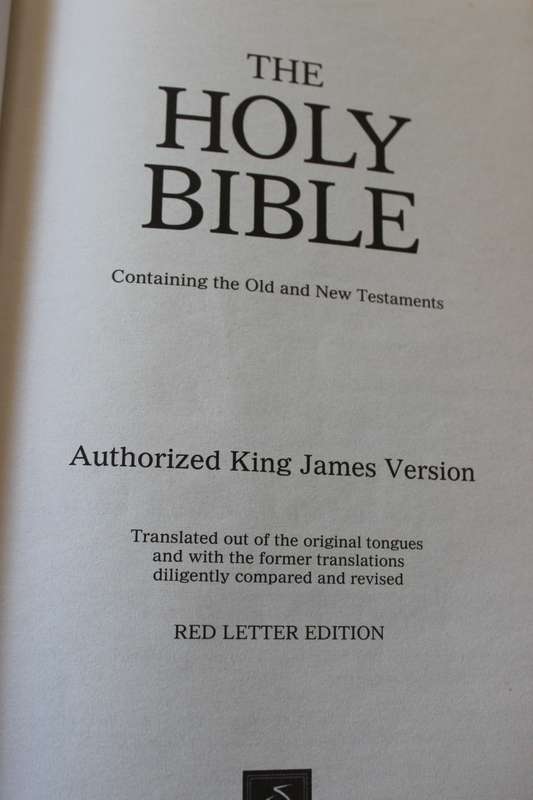HOLY BIBLE. Authorized King James Version. Red Letter Edition. Barbour Publishing, 2006.