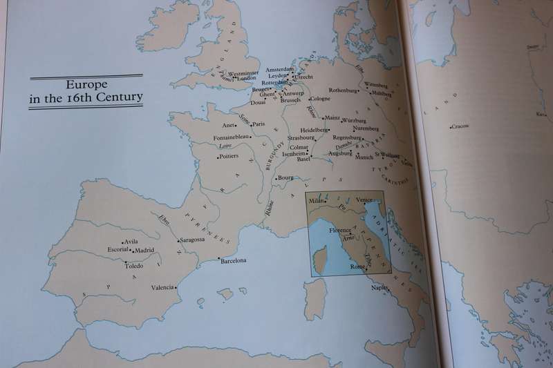 THE ILLUSTRATED HISTORY OF ART by David Piper.