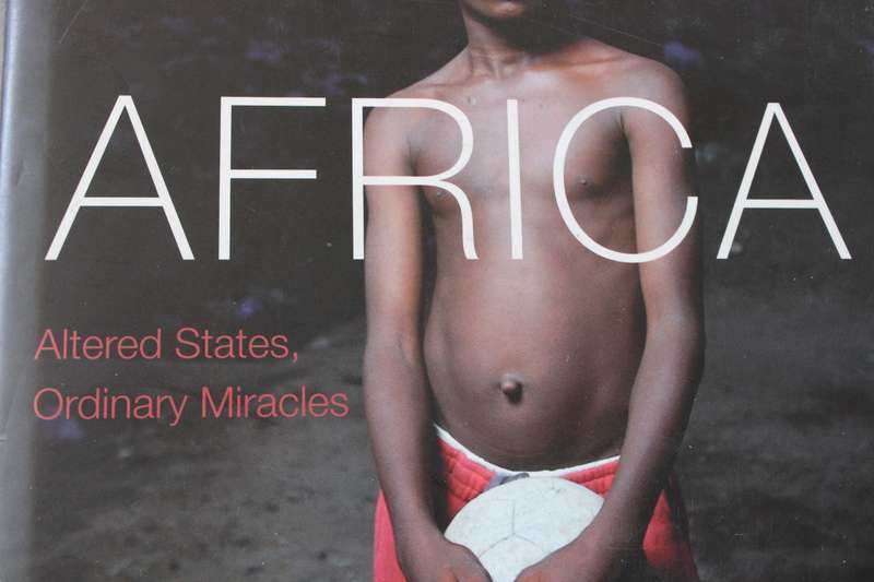 AFRICA. Altered States, Ordinary Miracles. Richard Dowden.