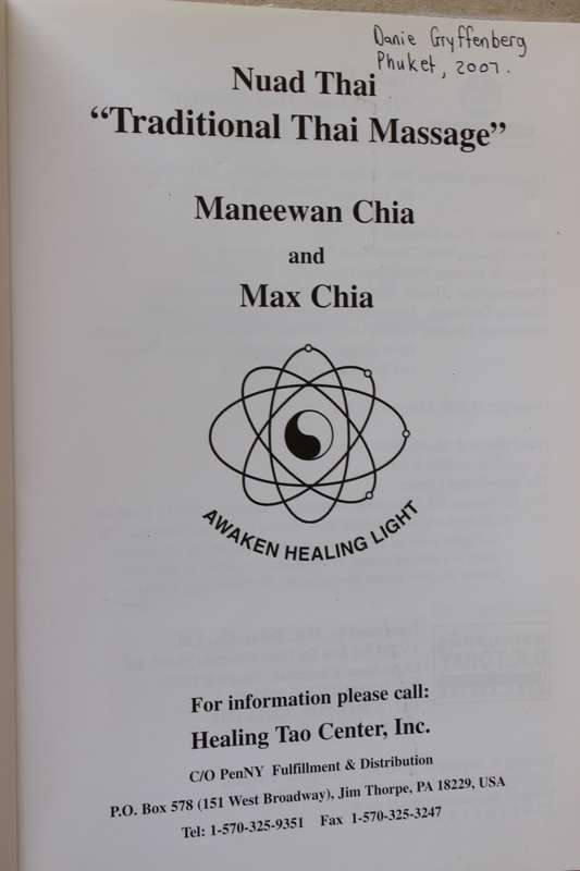 NUAD THAI by Maneewan Chia & Max Chia. (Traditional Thai Massage)
