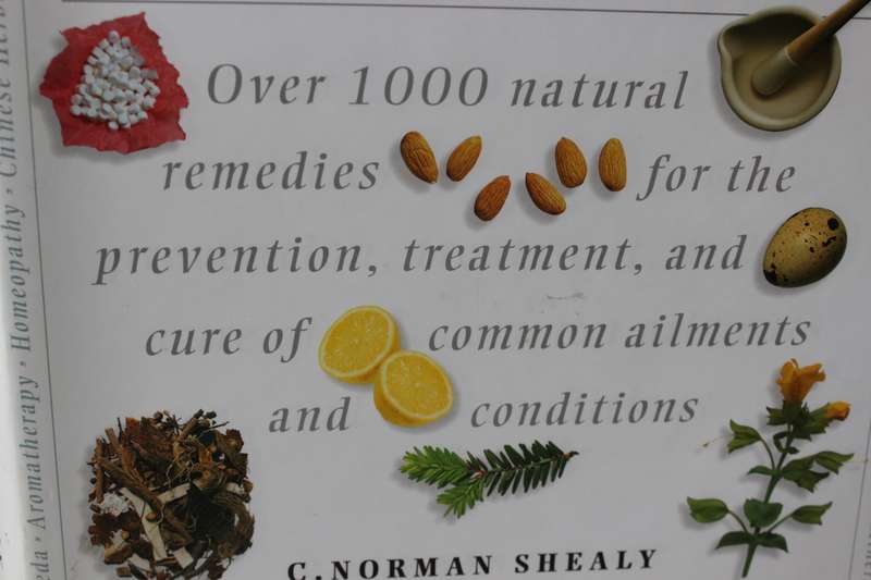 THE ILLUSTRATED ENCYCLOPEDIA of HEALING REMEDIES. C. Norman Shealy.