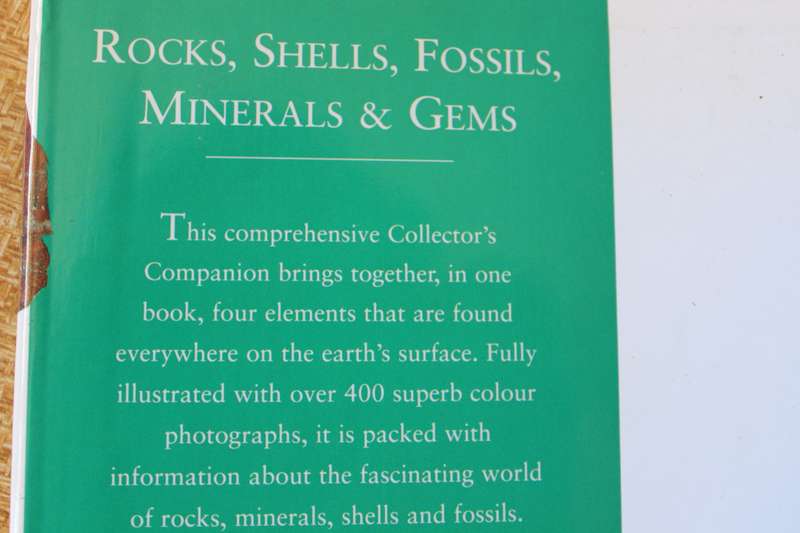 ROCKS, SHELLS, FOSSILS, MINERALS AND GEMS (Complete Collector's Companion) by Harriet Stewart-Jones