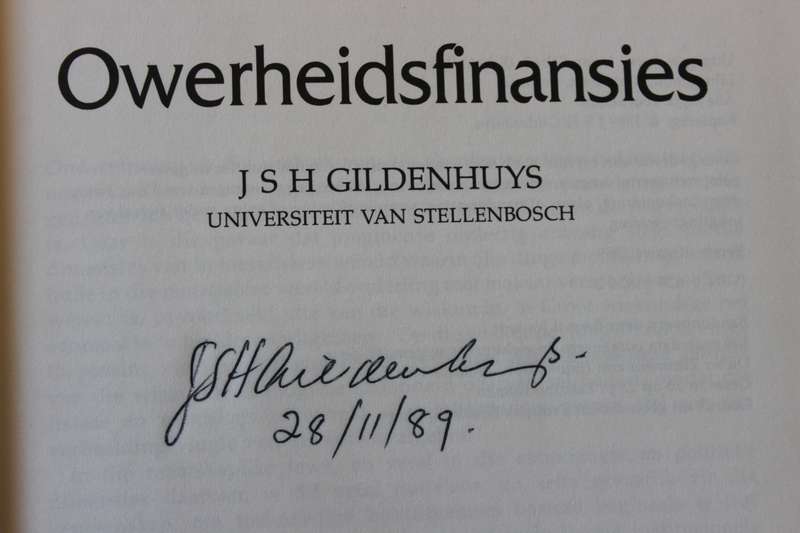 OWERHEIDSFINANSIES  deur J S H Gildenhuys  (GETEKEN)