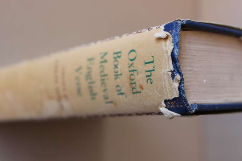 THE OXFORD BOOK OF MEDIEVAL ENGLISH VERSE  Chosen by Celia Sisam