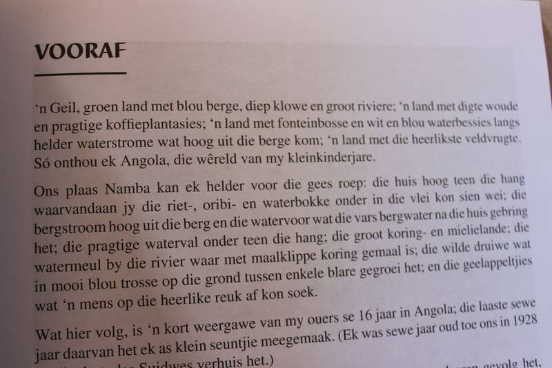 PLEK VAN DIE WATERBUFFEL - Ons 16 jaar in Angola  deur E. T. (Roosevelt) Meyer