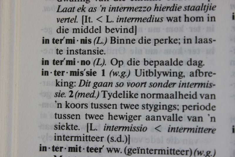 HAT  VERKLARENDE HANDWOORDEBOEK VAN DIE AFRIKAANSE TAAL  PERSKOR