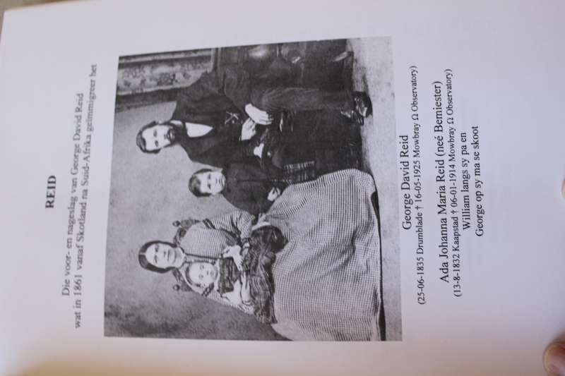 REID FAMILIE-GESKIEDENIS 250 JAAR  deur Rentia Landman (Nee Reid)