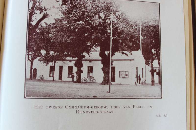 GEDENKBOEK VAN HET VICTORIA-KOLLEGE (Stellenbosch) Redaksie-Kommissie N.J. Brimmer, J.J. Smith  1918