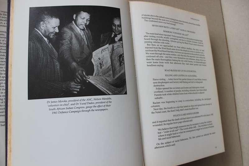 EDITORS UNDER FIRE  by Harvey Tyson (The story of SA news gathering before 1994)