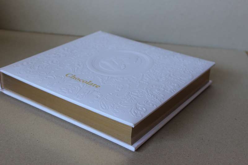 CHOCOLAT: The Art of the Chocolatier. Text: Serge Gleizes Recipes: Vincent Lemains