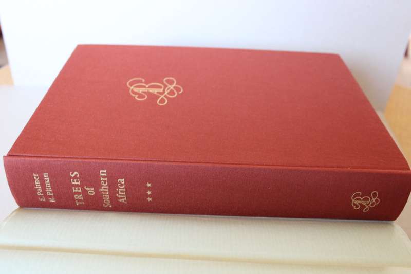 THREE VOLUME: TREES OF SOUTHERN AFRICA  by Eve Palmer and Norah Pitman