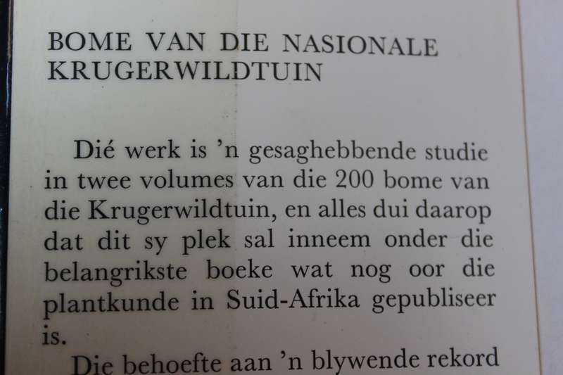BOME VAN DIE NASIONALE KRUGERWILDTUIN  2 DELE  deur P. van Wyk