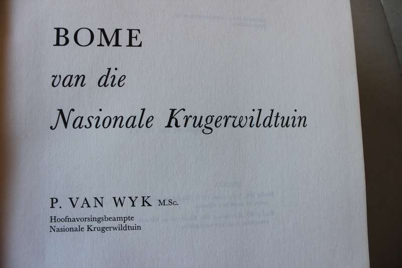 BOME VAN DIE NASIONALE KRUGERWILDTUIN  2 DELE  deur P. van Wyk