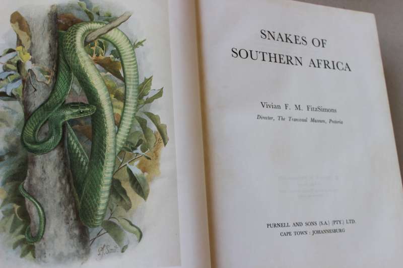 SNAKES OF SOUTHERN AFRICA  by Vivian F. M. Fitzsimons