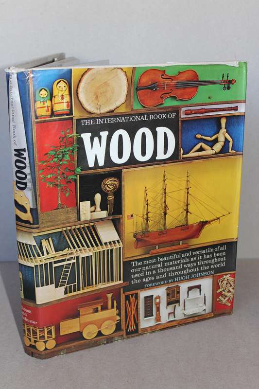 THE INTERNATIONAL BOOK OF WOOD  Editor Martyn Bramwell