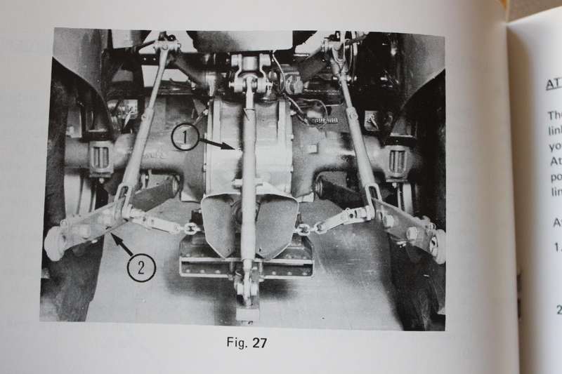 MASSEY FERGUSON Handleidingsboek/Instruction Book 240 deur/by FedMech (P)