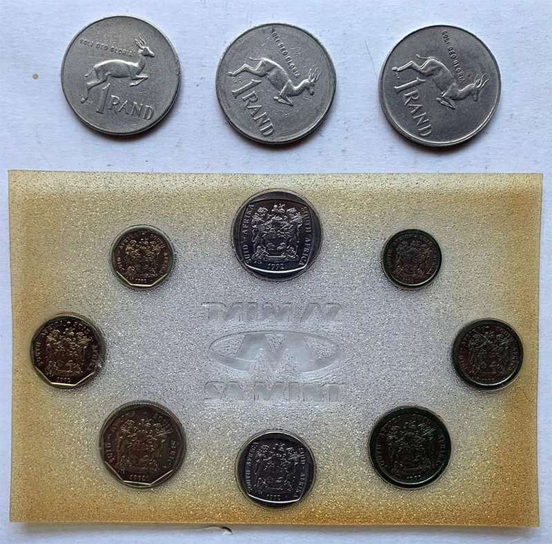 2X1977 and 1X1990 South Africa Springbok R1 one rand nickel coins plus 1X1992 Uncirculated Mint Set