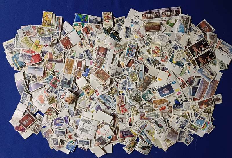 South Africa 1120 stamps @ 15c Each (Not Checked)