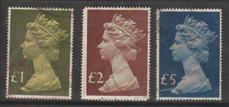 Great Britain Queen Elizabeth II Enlarged Issue 1977
