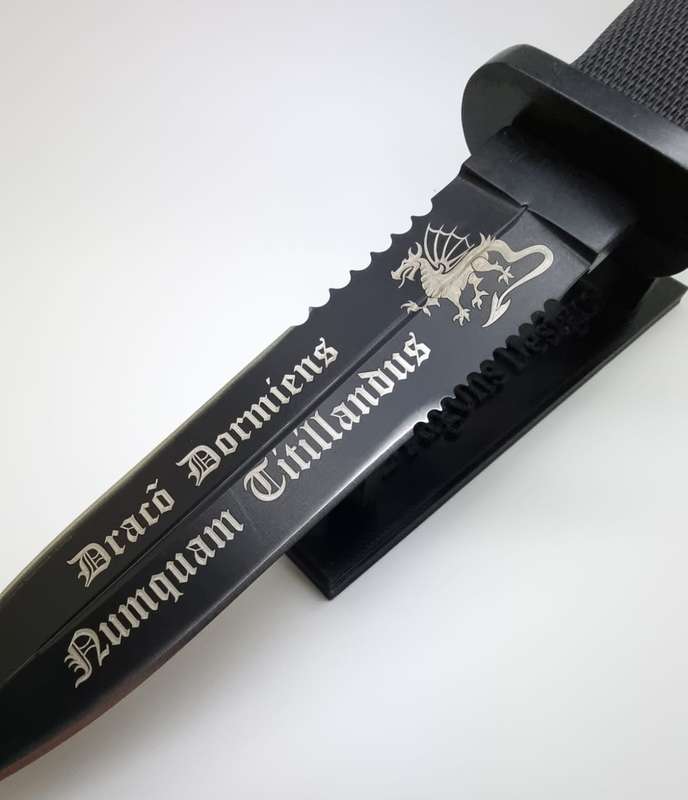 Smith & Wesson R1 Search & Resque Dagger with Custom Engraving