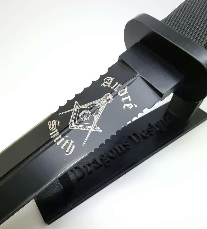 Smith & Wesson R1 Search & Resque Dagger with Custom Engraving