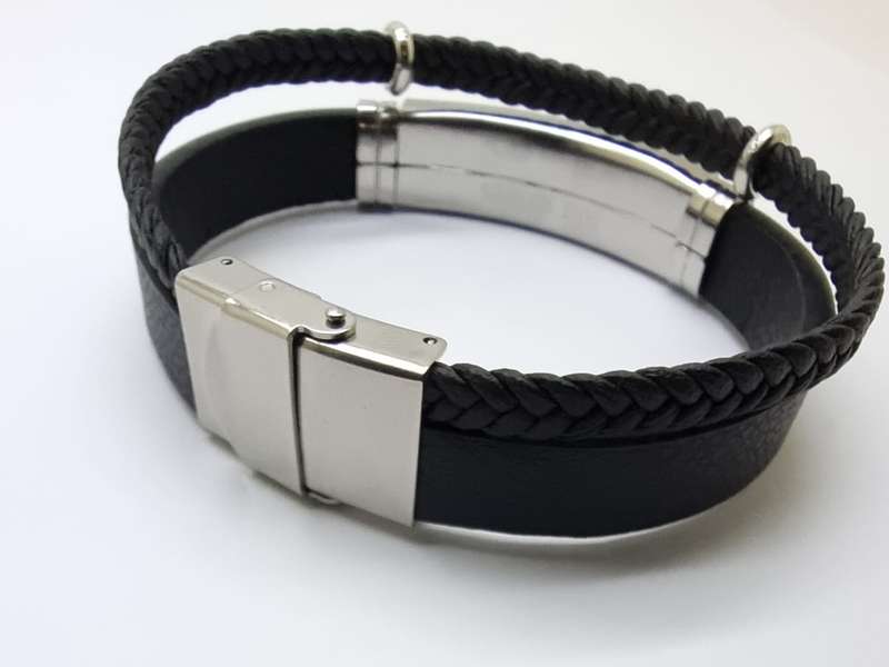 Double Leather Bracelet with engraving