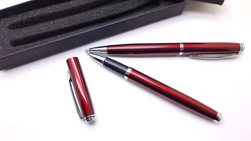 Burgundy and silver ballpoint pen and rollerball pen set 'helium' in presentation box