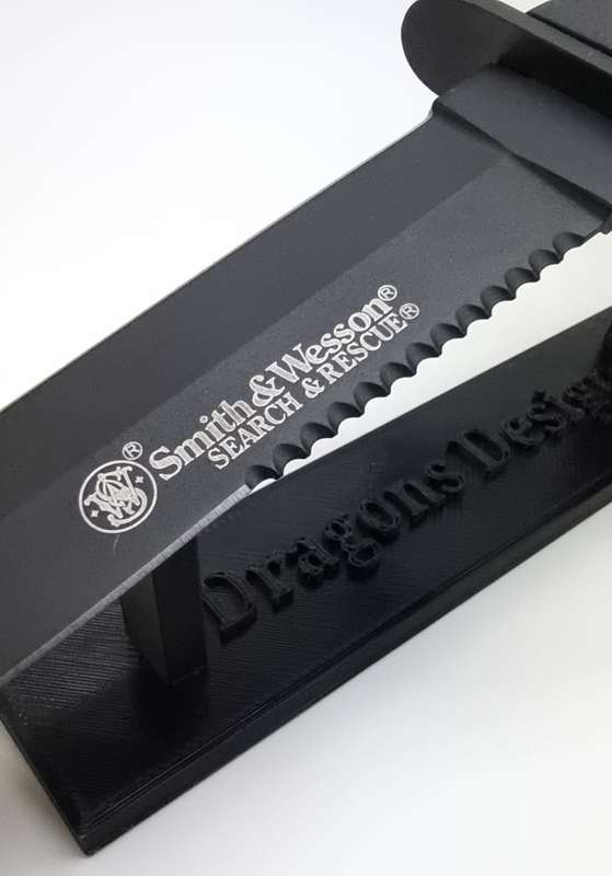 Smith & Wesson R1 Search & Resque Dagger with Custom Engraving