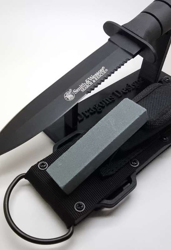 Smith & Wesson R1 Search & Resque Dagger with Custom Engraving