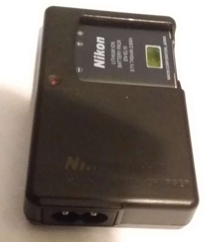 NIKON MH63 BATTERY CHARGER FOR EN-EL10