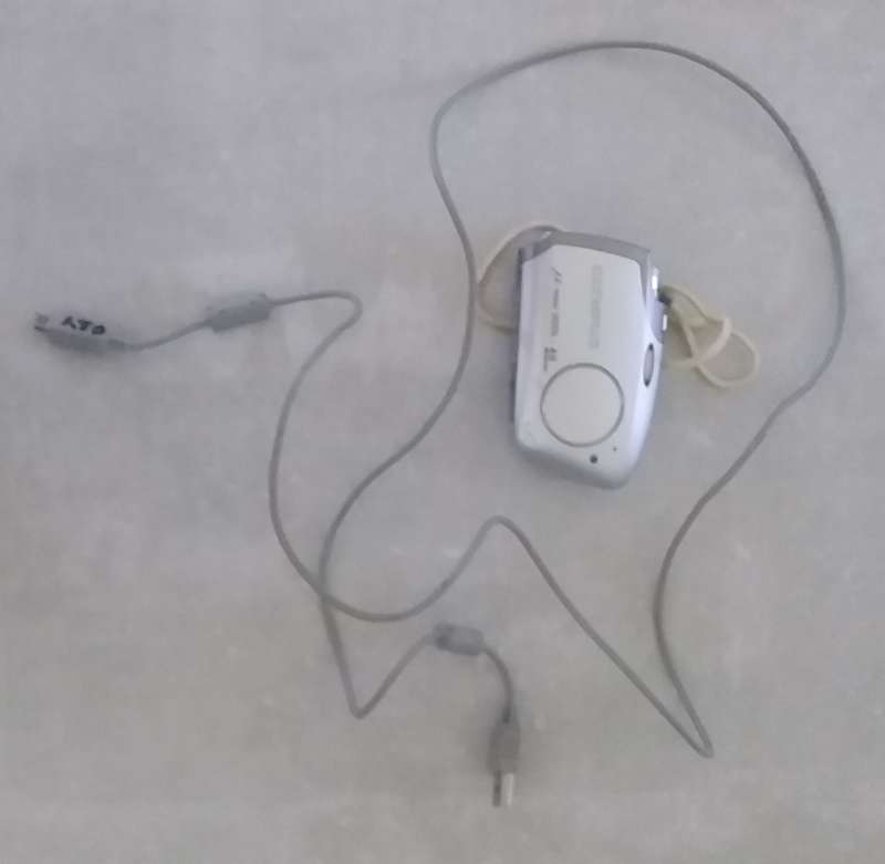 OLYMPUS MICRO-MINI DIGITAL CAMERA IN EXCELLENT CONDITION