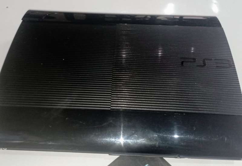 PlayStation 3 Super Slim (CECH-4004a)