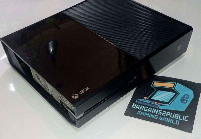 Xbox One (Model 1540)