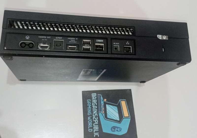 Xbox One (Model 1540)