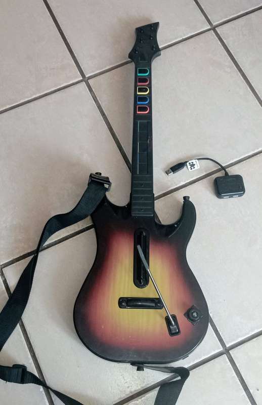 Red Octane Wireless Guitar Controller: Hero World Tour [PS3]