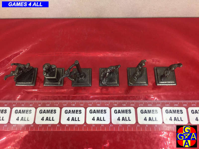 6 Metal Superhero Figurines