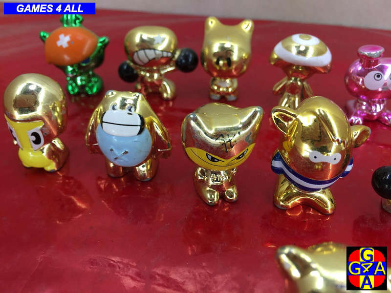 16 Gogo's Crazy Bones figurines