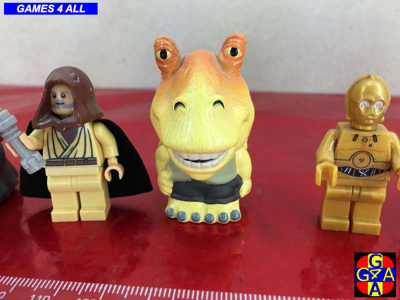 9 Mixed Star Wars Figurines