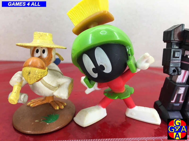 6 Random Figurines