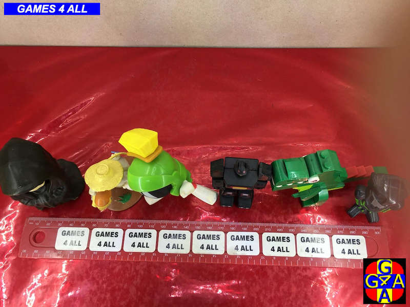 6 Random Figurines