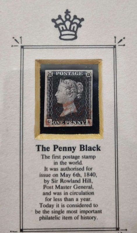 GB 1840 ONE PENNY BLACK BEAUTIFULY MOUNTED BEHIND GLASS IN BRONZE COLOURED FRAME IN PRESENTATION BOX
